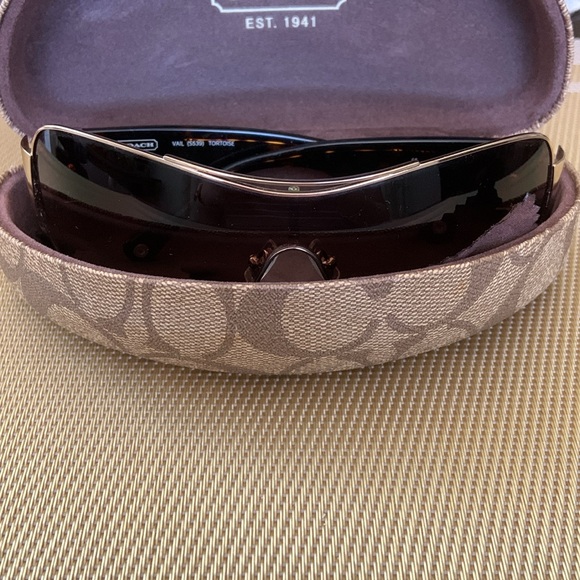 Coach Vail Sunglasses in Tortoise - Picture 14 of 16